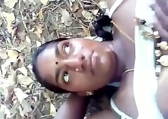 Desi indisk tamil tjej girija utomhus sex