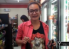 Filipina blonde teen with small tatto loves interracial pov