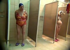 Dozrieva v Sprcha voyeur
