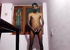 Rajesh masturbazione verga e sborrare nella sala da pranzo